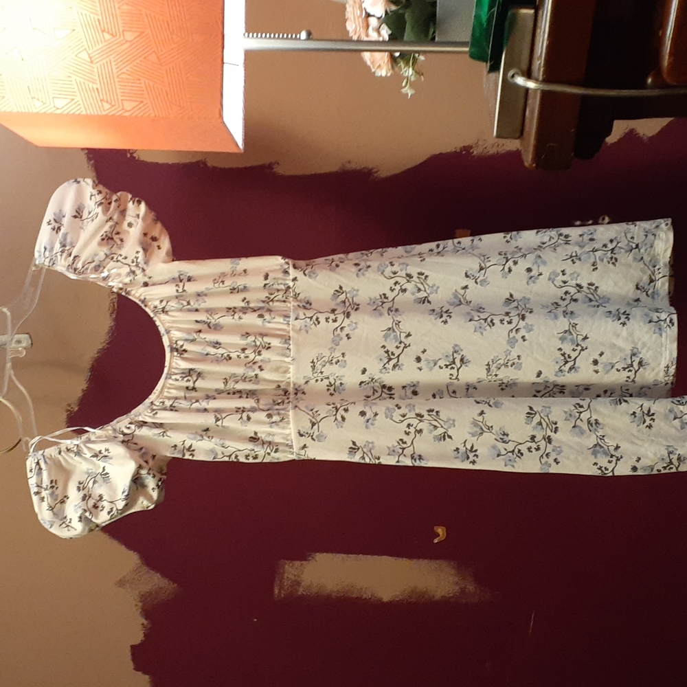 White Blue Floral Puffy Princess Sleeve Jersey Cotton Mini Dress Round Neckline